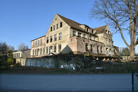 Die alte Molkerei von der Straße