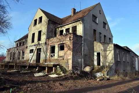 Das alte Molkereigebäude vor dem Abbruch
